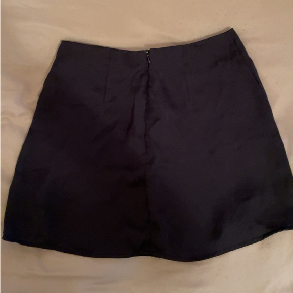 Front faux lace up skirt size small - Picture 3 of 3